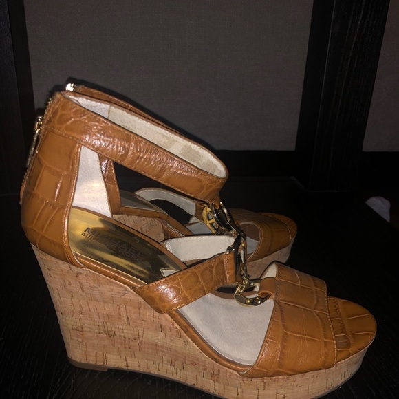 Michael Kors Wedge Shoes - Picture 4 of 8